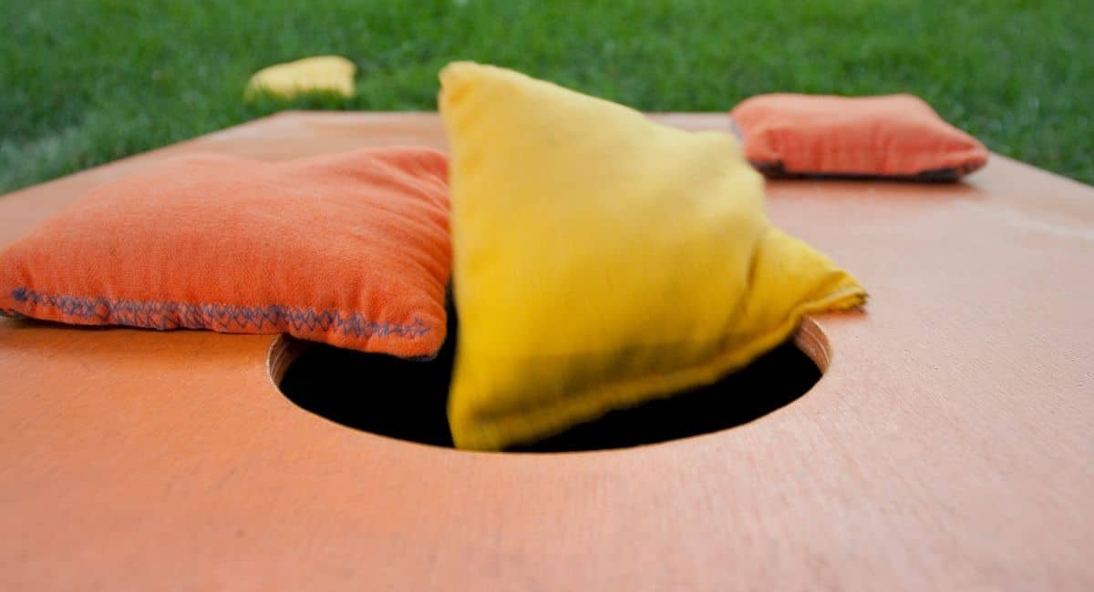 Connaissez vous le Cornhole, un jeu d'extérieur pour tous 3 Sac de cornhole